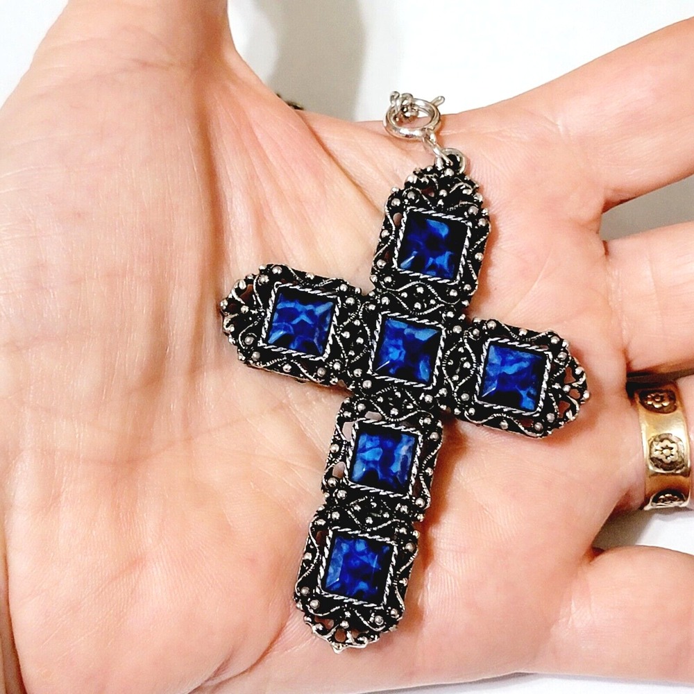 Vintage Silver Cobalt Blue Cross Pendant Necklace Ornate Faceted Lucite Large - Picture 2 of 4
